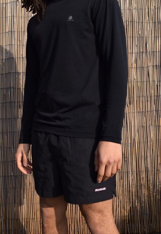 VINTAGE // REEBOK CLASSIC // BLACK SHORTS //