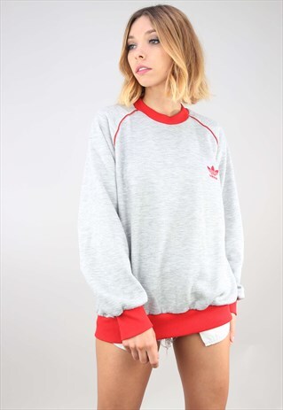 VINTAGE OVERSIZED ADIDAS SWEATSHIRT