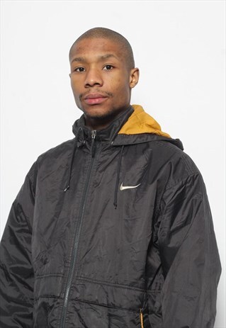 VINTAGE NIKE LOGO QUILTED HOODED JACKET BLACK