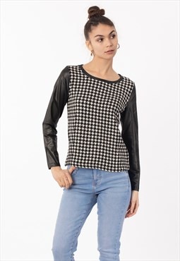 Long Sleeve Top in Black and White Houndstooth