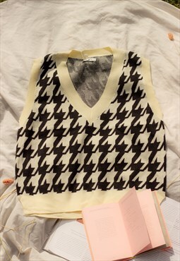 Cream and Black Oversize Houndstooth Print Sweater Vest