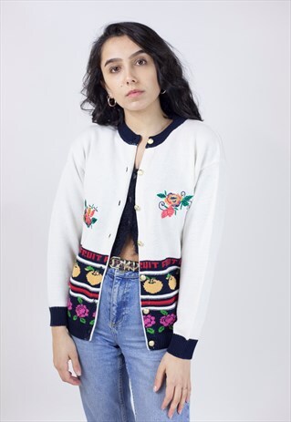 VINTAGE 90'S WHITE FRUIT DETAILED WOOLEN CARDIGAN