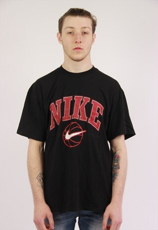 VINTAGE NIKE TSHIRT