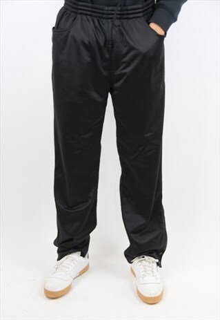 VINTAGE DIADORA BLACK TRACKSUIT BOTTOMS