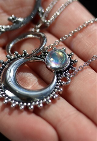 MYSTIC MOONSHINE CRESCENT NECKLACE SILVER
