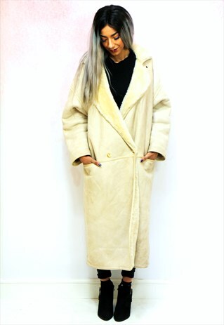 1980S VINTAGE CREAM CACCON SHEEPSKIN SHERPA COAT
