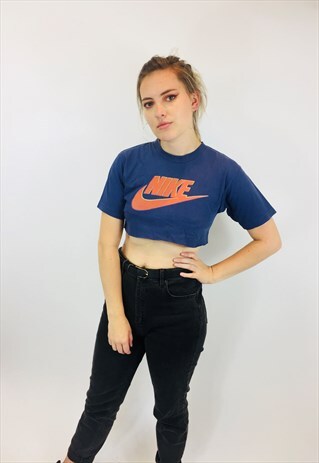 CUTE VINTAGE NIKE CROP TOP
