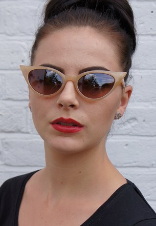 BEIGE CATS EYE SUNGLASSES