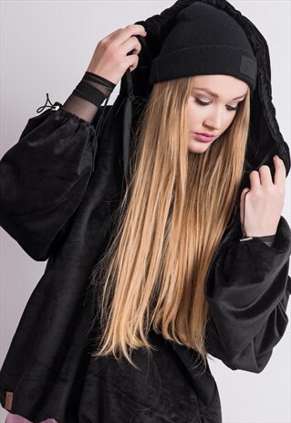 FLUFFY BLACK HOODIE