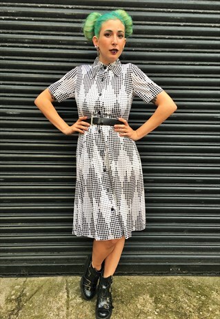 VINTAGE BLACK AND WHITE POLKA DOT DRESS