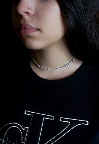NEW YORK CRYSTAL SHORT COLLAR/CHOKER NECKLACE ON CORD.