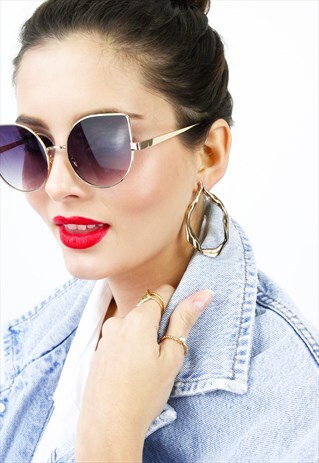 GOLD TEXTURED GEOMETRIC HOOP EARRINGS