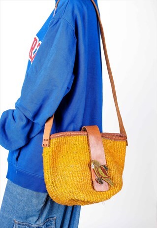 VINTAGE WOVEN BIRD DETAIL CROSSOVER BAG SB29