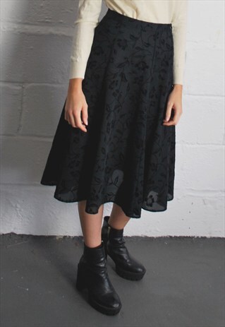 VINTAGE BLACK VELVET SKIRT