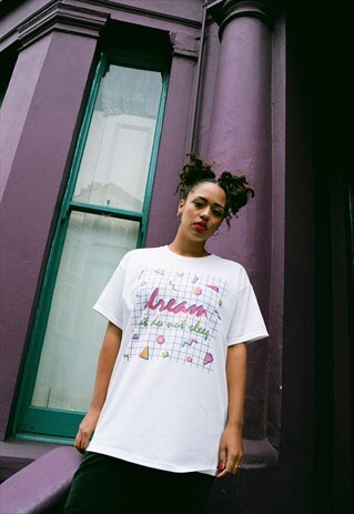 90S DESIGN PRINTED WHITE SHORT SLEEVED T-SHIRT