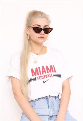 VINTAGE 90S NIKE WHITE TOP T-SHIRT