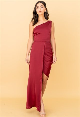 ONE SHOULDER DRESS WITH SIDE GATHER DETAIL IN BURGUNDY
