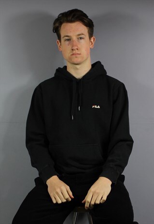 VINTAGE FILA HOODIE IN BLACK WITH POUCH POCKET AND RUBBER PA