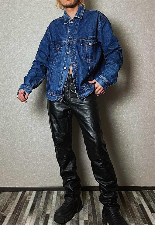 garment image
