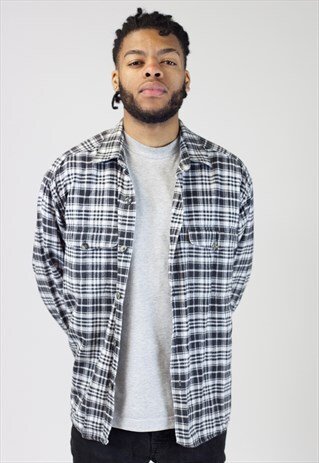 VINTAGE BLACK AND WHITE CHECK FLANNEL SHIRT
