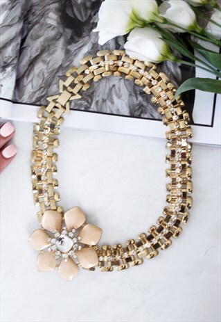GOLD FLOWER CREAM RHINESTONE CHUNKY STATEMENT NECKLACE
