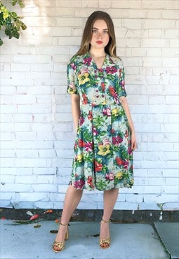 40's /50's Vintage Green Red Floral Ladies Day Dress