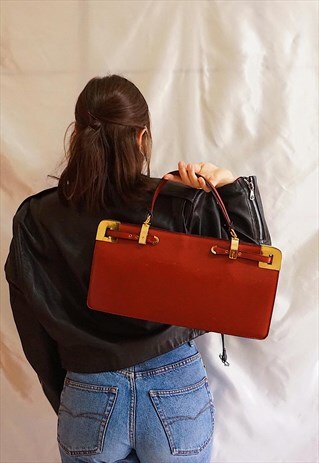 VINTAGE RED REAL LEATHER BAGUETTE HAND BAG