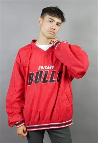 RED CHICAGO BULLS NBA BASKETBALL PULLOVER