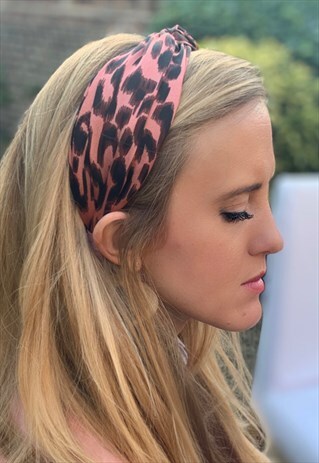 PINK LEOPARD PRINT TWIST HEADBAND