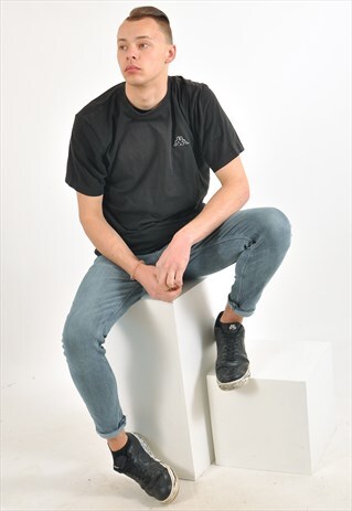 VINTAGE KAPPA ROUND NECK T-SHIRT IN BLACK