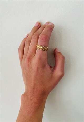 GEOMETRIC RING