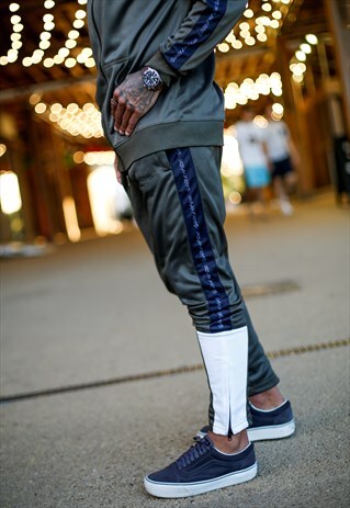 UXR POLY TRACKSUIT BOTTOMS - KHAKI
