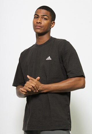 VINTAGE ADIDAS T-SHIRT