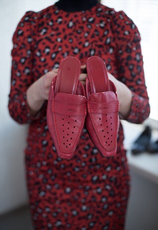 VINTAGE 80'S RED MULES