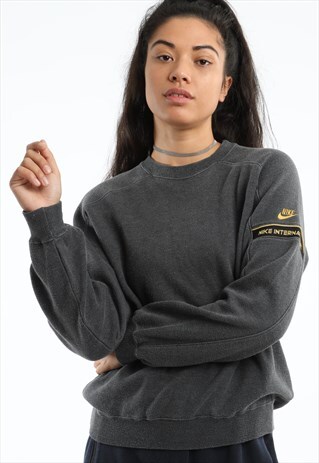 90S NIKE SWEATSHIRT