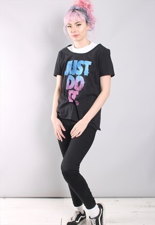 VINTAGE NIKE T-SHIRT