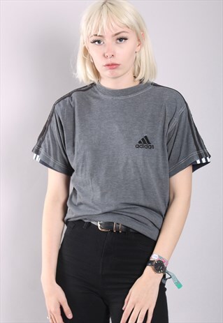 VINTAGE ADIDAS T-SHIRT
