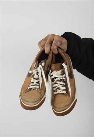 VINTAGE NIKE 90'S BROWN TRAINERS