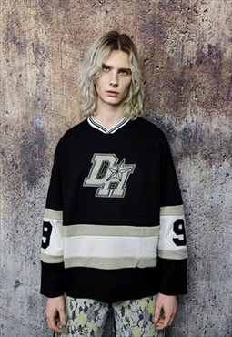 Varsity sweatshirt stitched thin American jumper in black