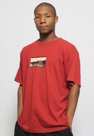 VINTAGE NIKE T-SHIRT
