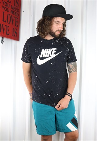 VINTAGE NIKE OVERSIZED T SHIRT