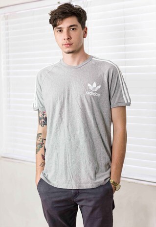 VINTAGE ADIDAS T-SHIRT LOGO 90S X 7.1