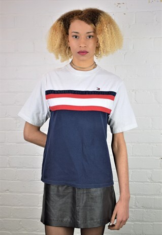 VINTAGE 90'S TOMMY HILFIGER SHORT SLEEVED T-SHIRT