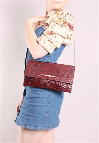 VINTAGE 80S MAROON CROCODILE EFFECT LEATHER CLUTCH BAG