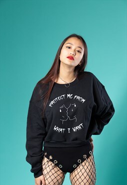 Cropped Jumper in black with girl power print