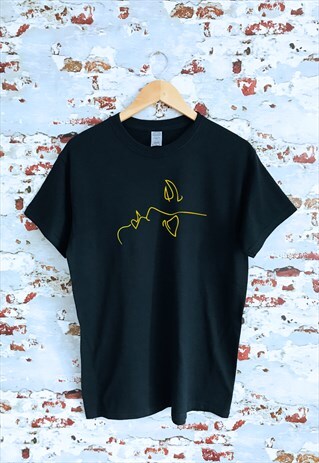 THE KISS PRINT T-SHIRT