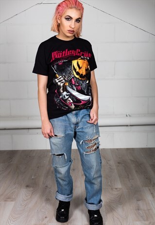 MOTLEY CRUE HALLOWEEN PUMPKIN SLASH UNISEX T-SHIRT