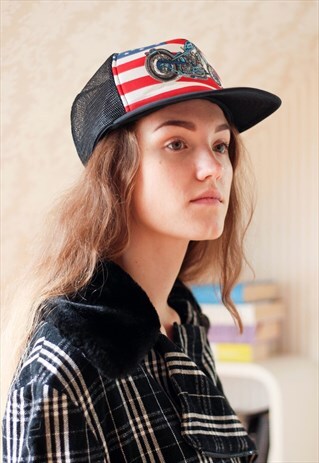 BLACK FULL CAP WIT US FLAG AND MOTORCYCLE DETAIL