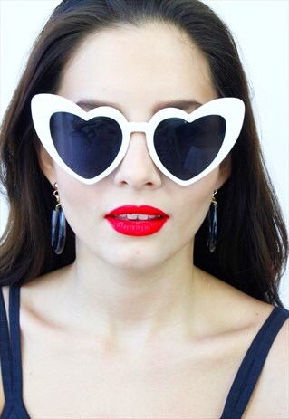 WHITE OVERSIZED HEART SUNGLASSES