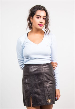 90'S BABY BLUE TOMMY HILFIGER V-NECK TOP T-SHIRT